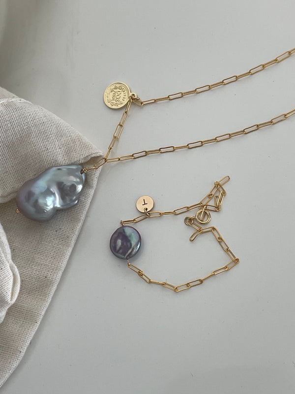 Charming Button Baroque Pearl Bracelet