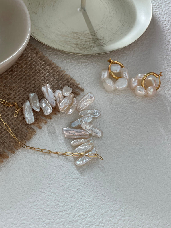Unique Baroque Pearl Smile Necklace