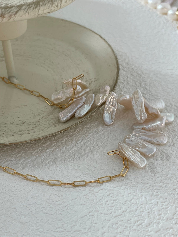 Unique Baroque Pearl Smile Necklace