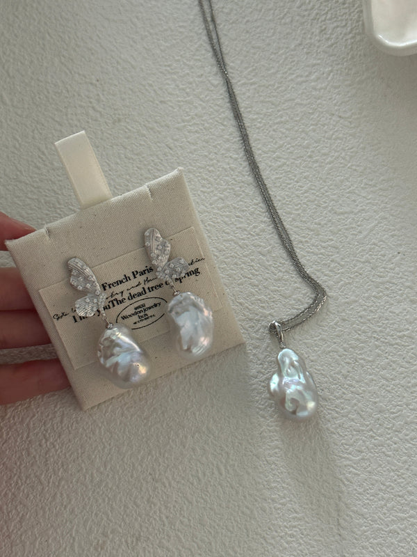 Elegant Butterfly Baroque Pearl Earrings