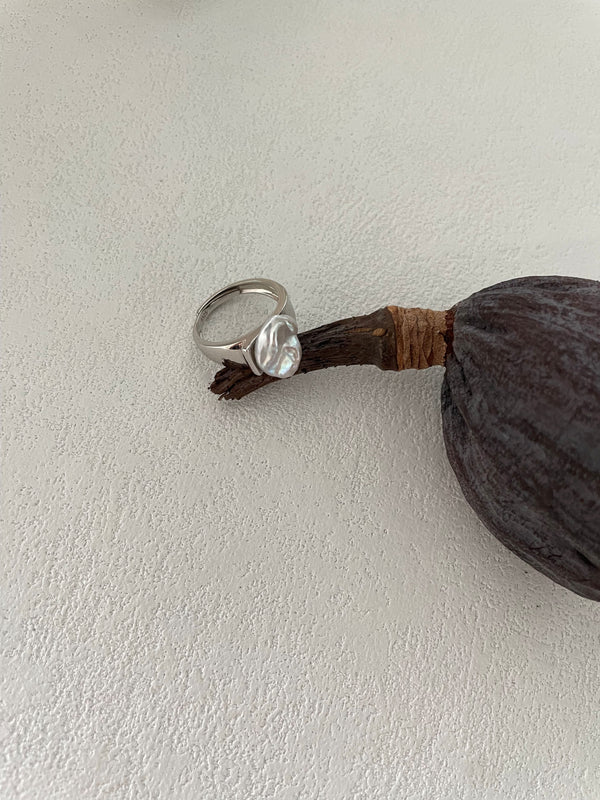 Unique Keshi Pearl Ring