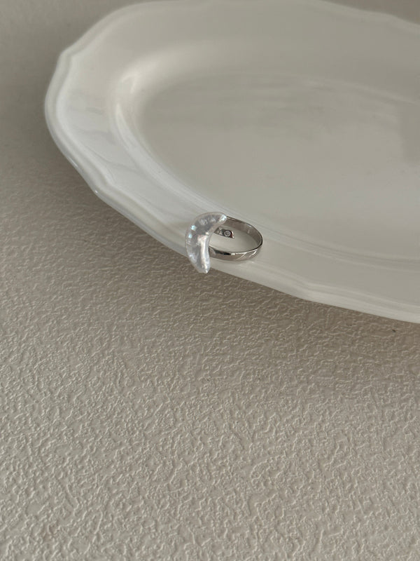 Sweet Moon Baroque  Pearl Ring