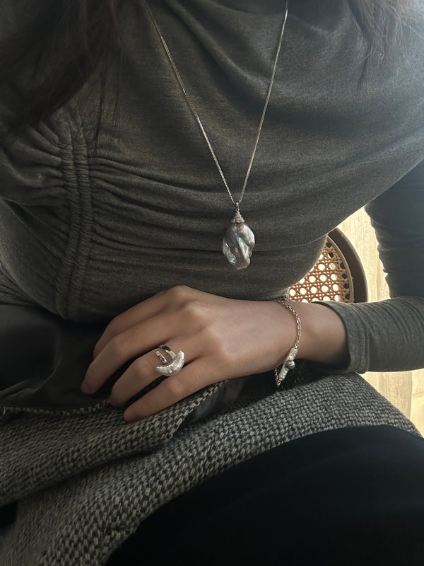 Sweet Moon Baroque  Pearl Ring