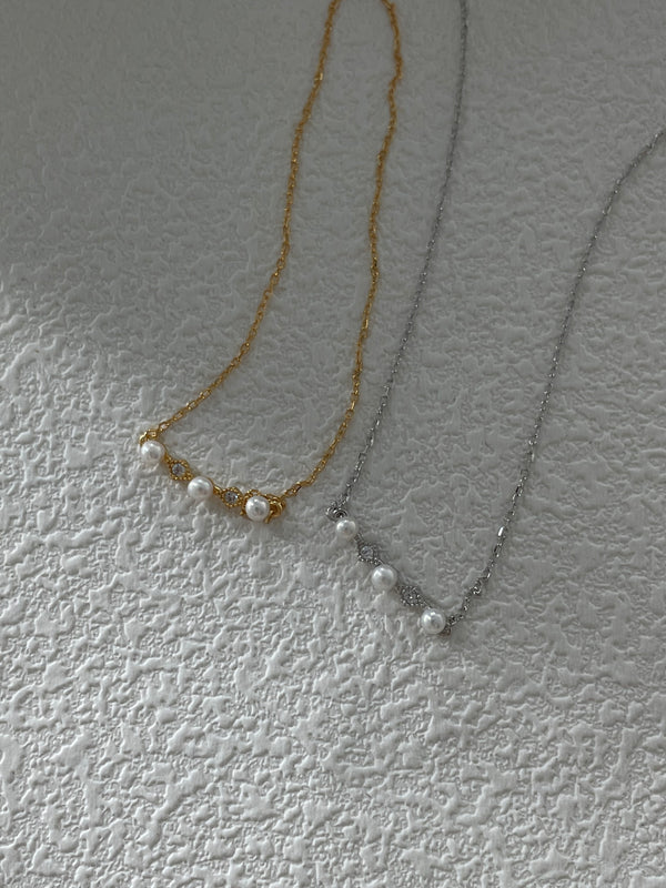 Exquisite Mini Diamond-Studded Freshwater Pearl Necklace