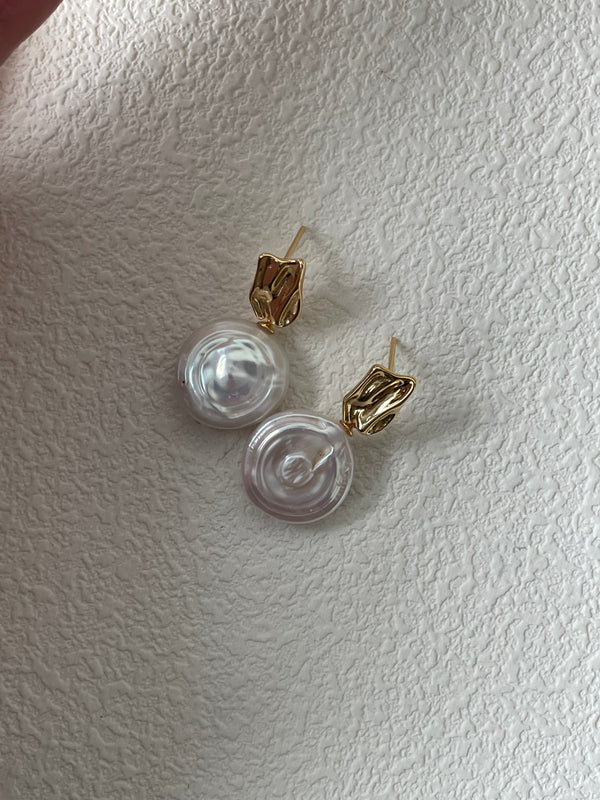 Italian style Roman Holiday disc baroque earrings