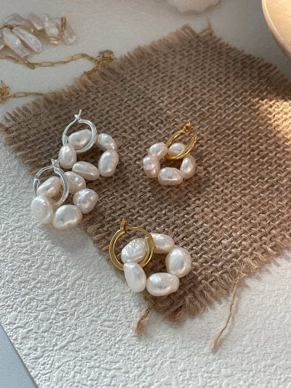 Elegant Bloom 18K Silver-plated Flower Pearl Earrings
