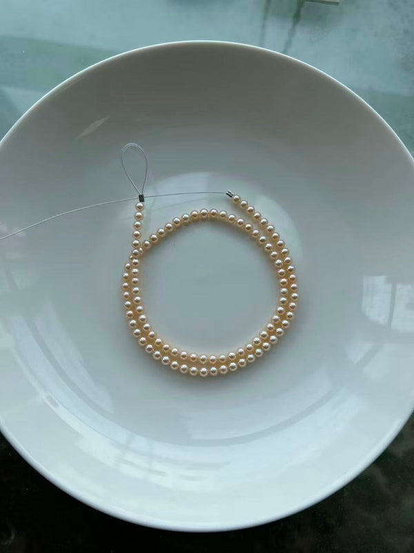 Freshwater cream gold pearl